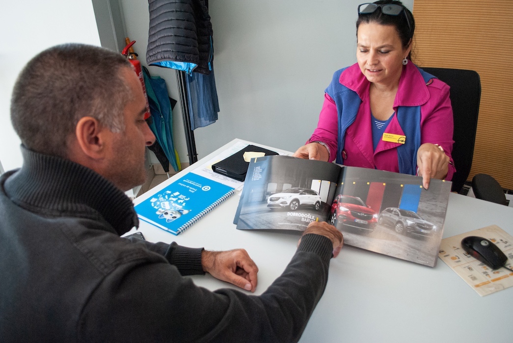 Za podrobnejšo predstavitev vozila v našem salonu ali na daljavo ter vse dodatne informacije smo vam z veseljem na voljo.